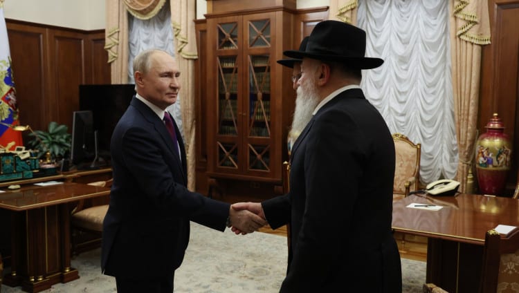 Путин встретится в Кремле с главой ФЕОР, раввином Александром Бородой