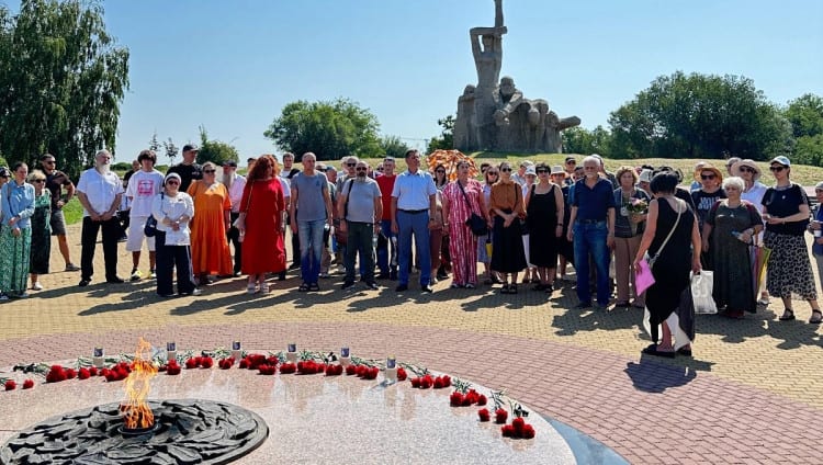В Ростове почтили память жертв Змиевской балки