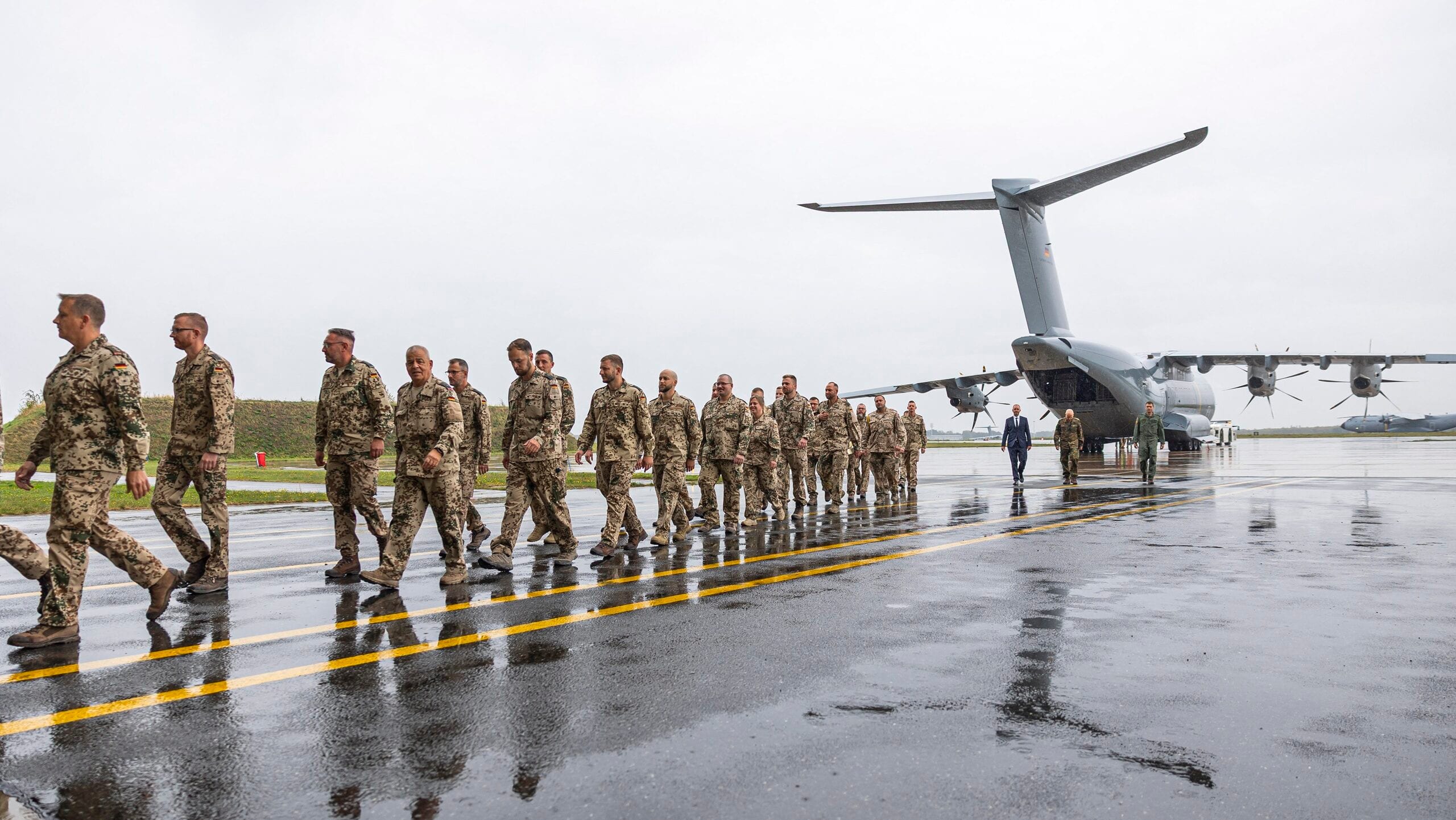 US-Led Coalition Exit Shifts More Counter-ISIS Burden to Iraq and Syria