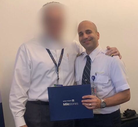Update: United Pilots Reportedly Stayed in Cockpit Because They Didn’t Trust Colleague
