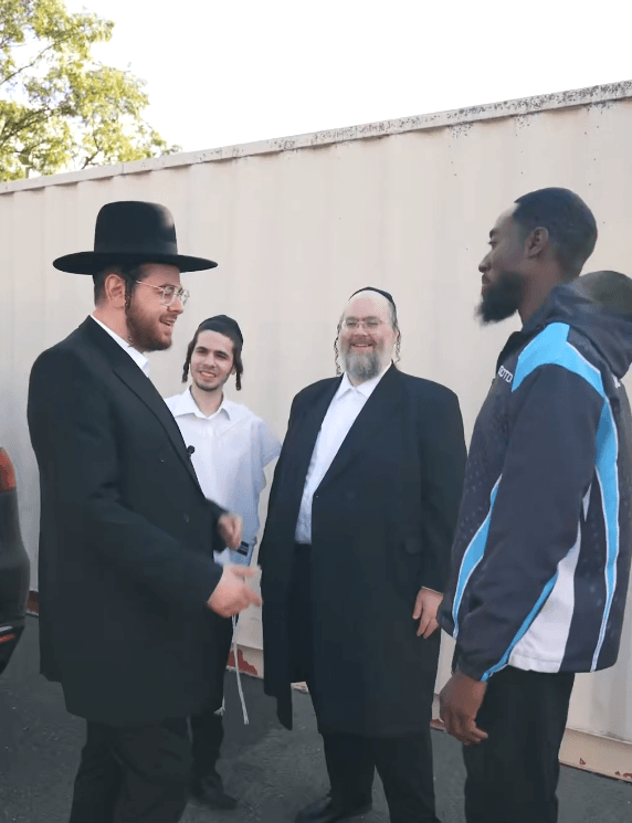 Viral FedEx Driver Meets Jewish Musicians After Video of Him Singing Goes Viral
