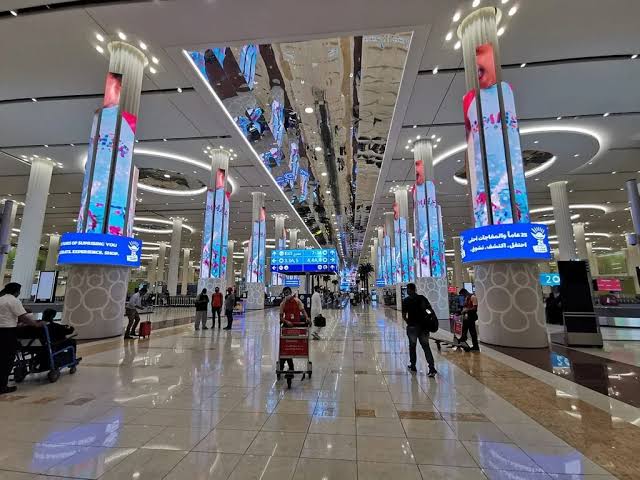 10,000 Israelis Stuck in Dubai and en route