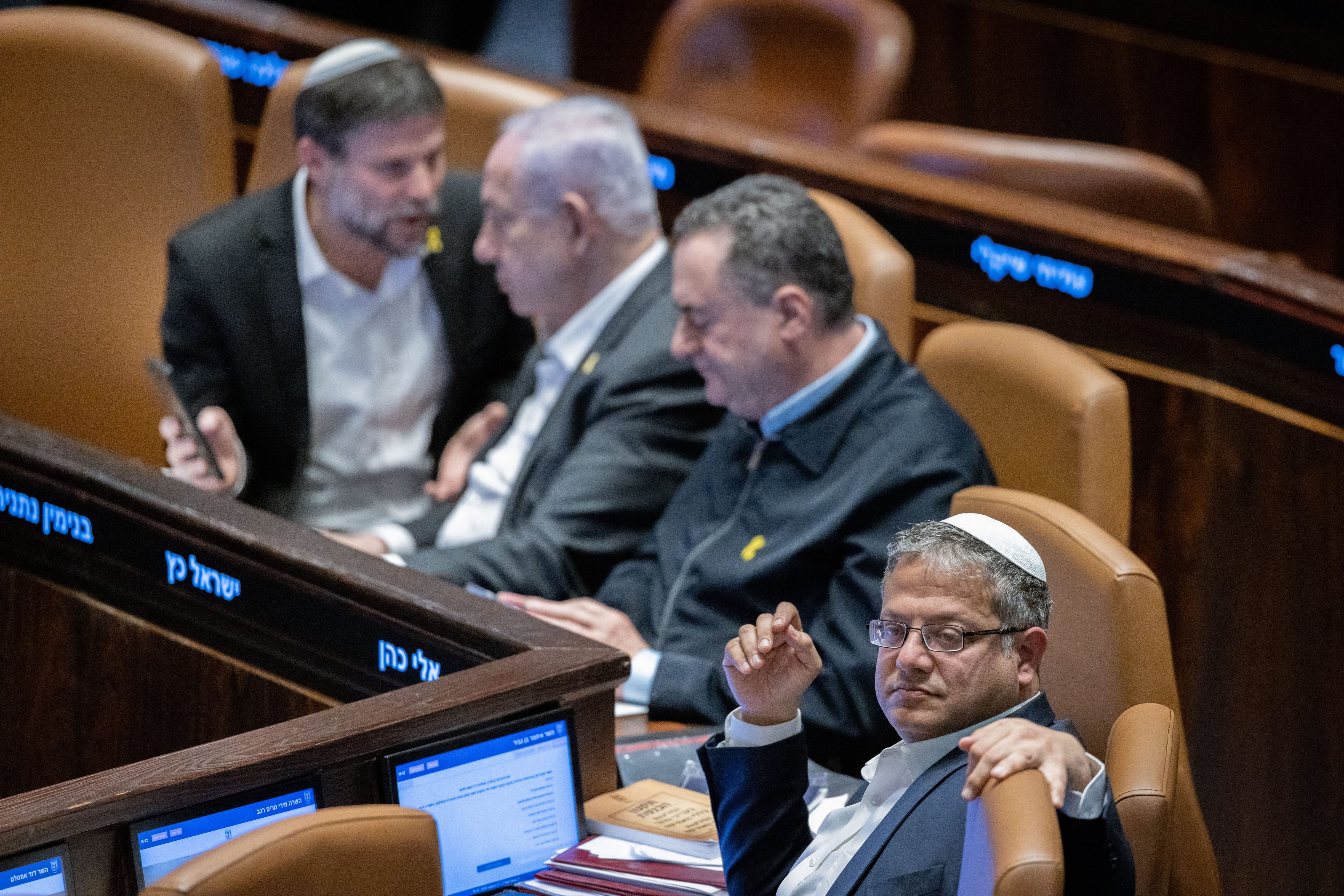 פרוש: "בימין פחות רוצים להוציא את העיניים לחרדים"