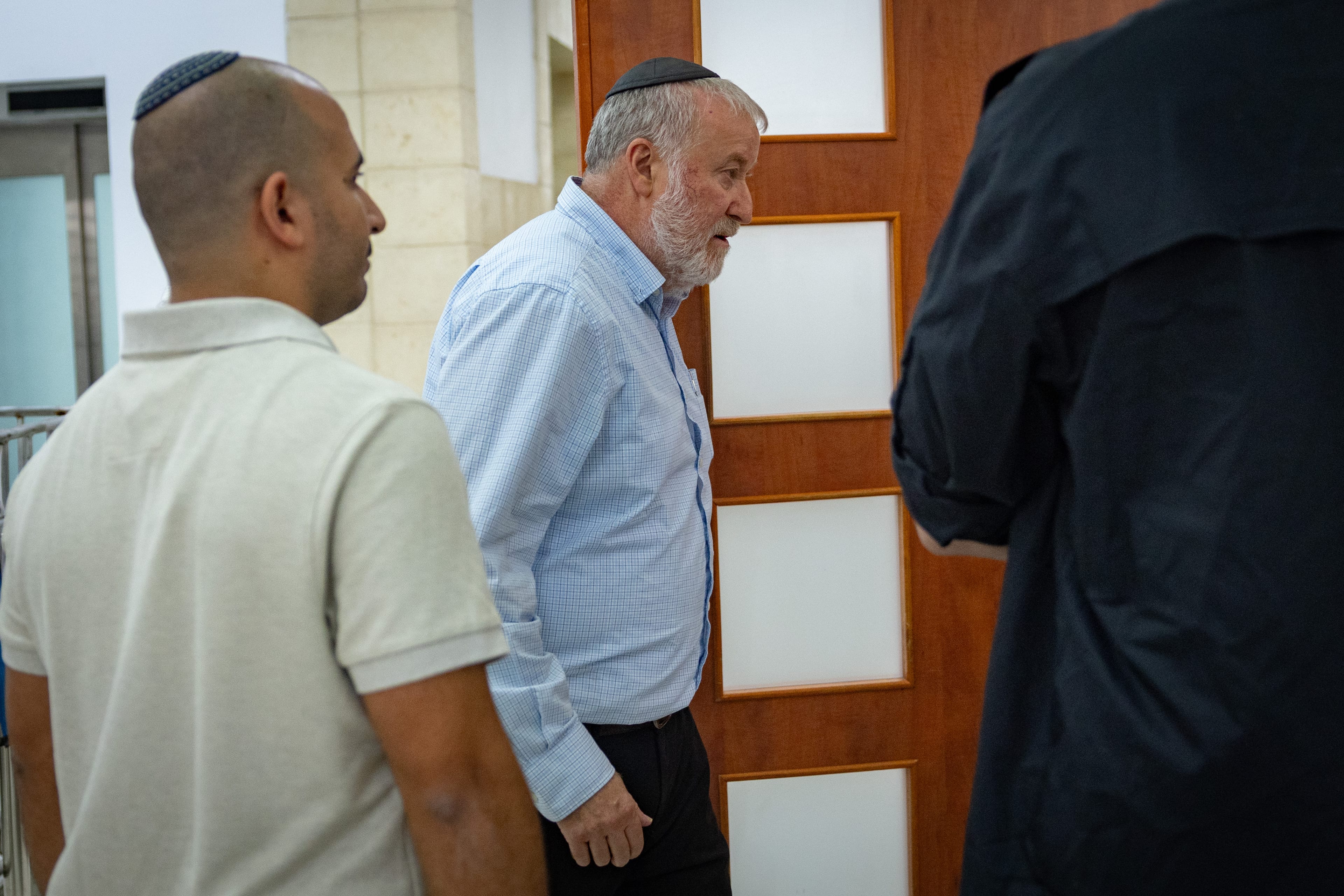 מנדלבליט מודה: לא אישר חקירה נגד נתניהו בתיק 3000