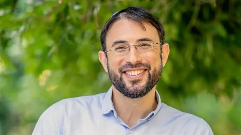 הספר שמנצח את הסרט שהכפיש את חיילי צה"ל