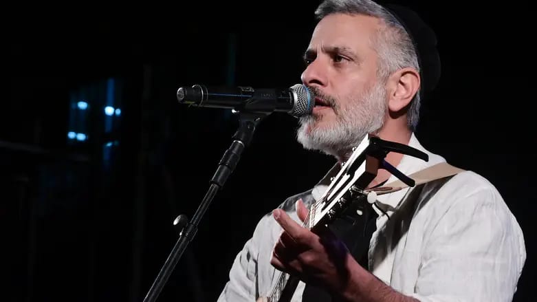 מה אביתר בנאי חידש לרב אורי זוהר?