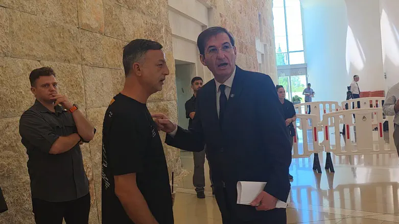 ביסמוט בדיון בבג"ץ: "האם בג"ץ הפך להיות הסנגור של חמאס?"