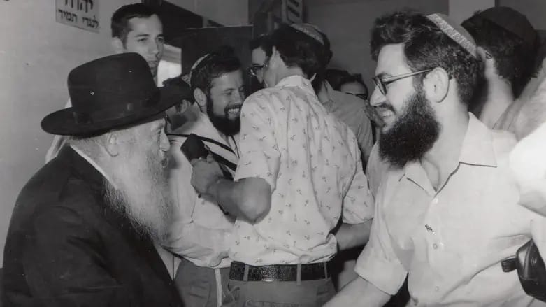 לאחר פטירתו: ההספד שנשא הרב פתחיה נריה על אביו מקבל משמעות מצמררת