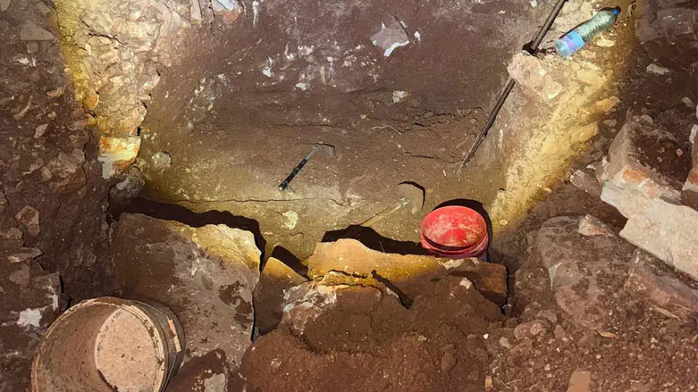 תיעוד מטריד: פיר נחפר סמוך לגדר ההפרדה בקלנדיה