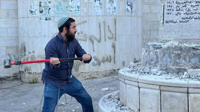 אחרי ניתוץ אנדרטת המחבלים: התחקירן אלחנן גרונר חושף את ההתנהלות שקדמה לסערה