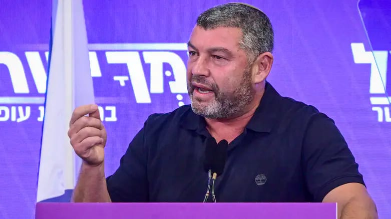 סופית: עופר וינטר רץ לבד