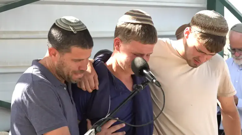 שידור חי: הנער עמיחי עטיה הי"ד מובא למנוחות