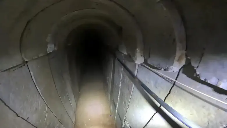 IDF dismantles terror tunnel crossing Gaza's Yellow Line