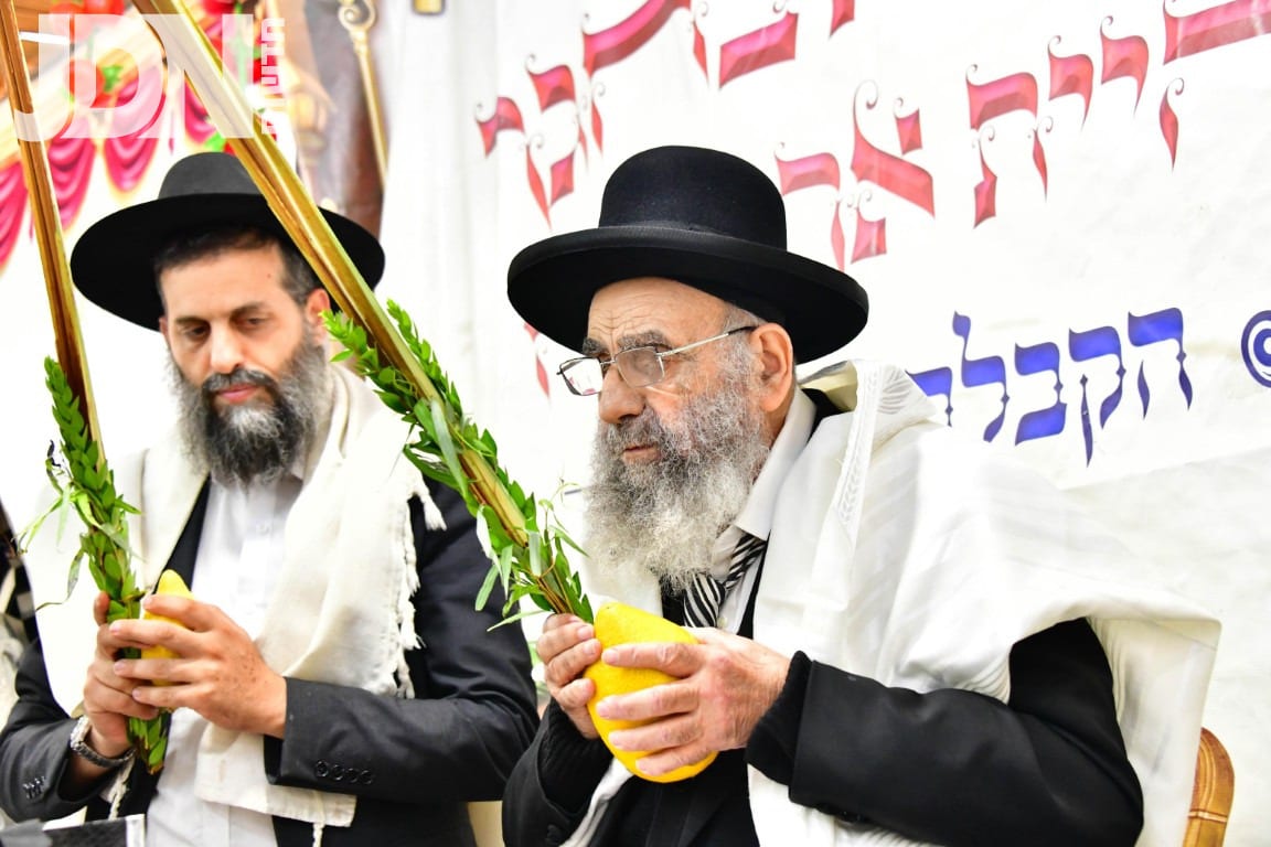 תפילת הלל בהושענא רבא במחיצת הגר"מ צדקה