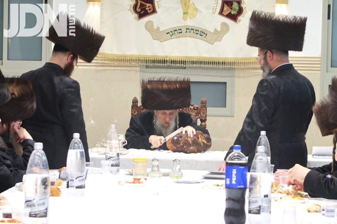 חג הסוכות בחצה"ק טשארנאביל