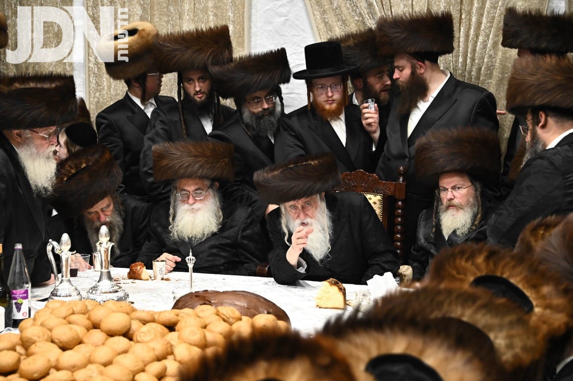 שולה"ט לכבוד האושפיזין בחצה"ק מחנובקא בעלזא