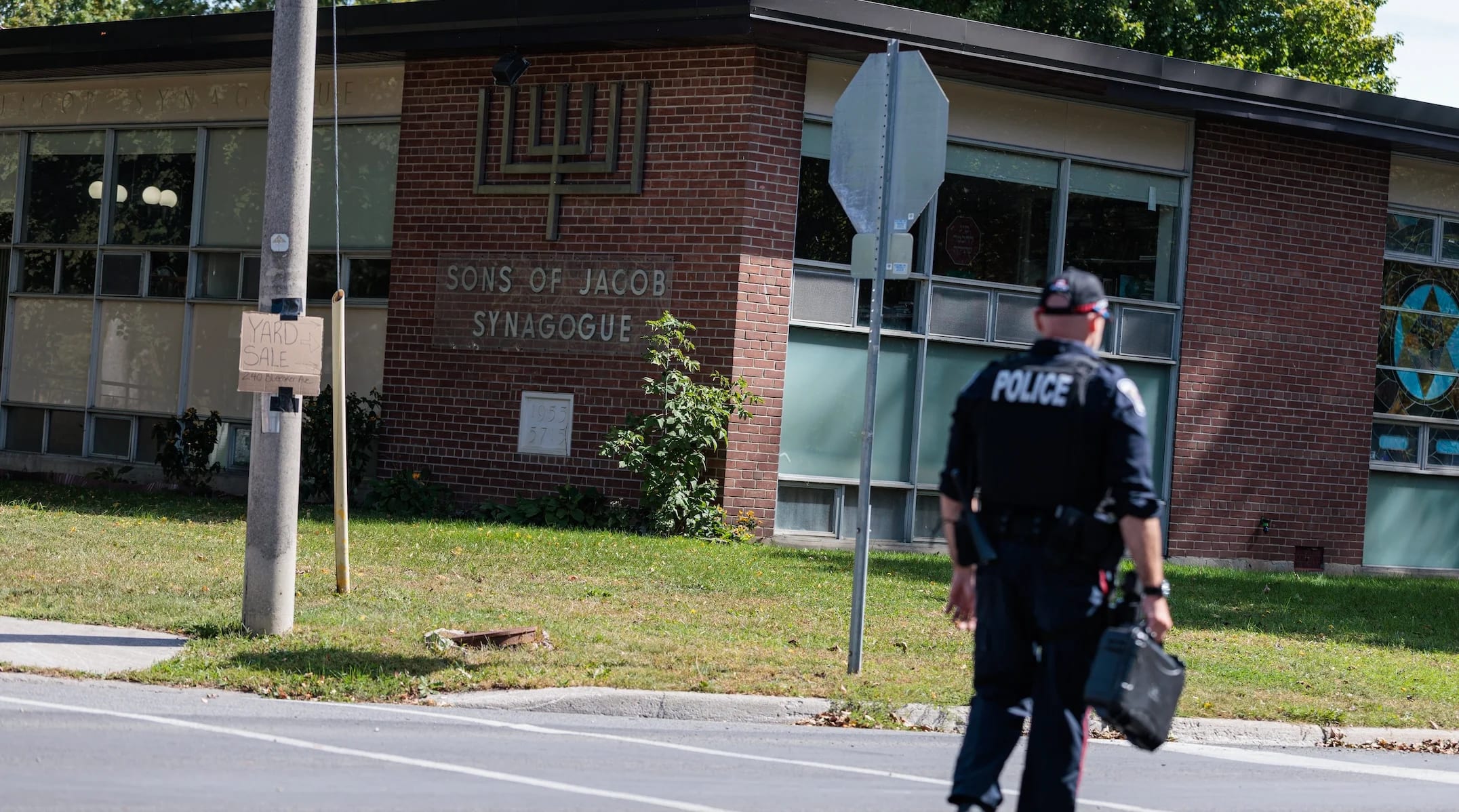 Canadian leaders condemn shooting outside Ontario synagogue at the start of Yom Kippur