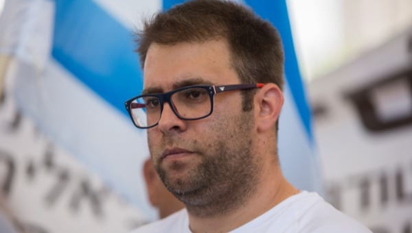 דרמה בישיבת המועצה: אורן חזן תקף באלימות עובד - שנזקק לטיפול רפואי
