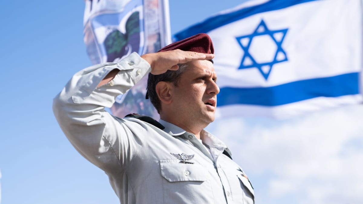 מח"ט הצנחנים מכחיש את הדיווח של ערוץ 14: "אין כוונה כזאת"