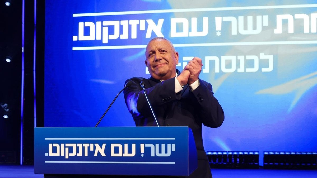 זיני הכריע: אור ירוק לבקשה של איזנקוט