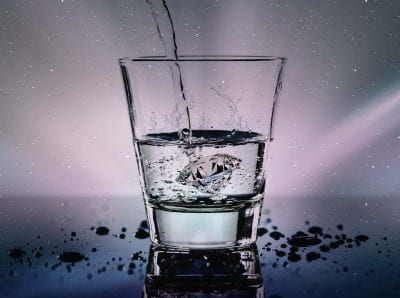 Почему считается, что воду нельзя кипятить несколько раз