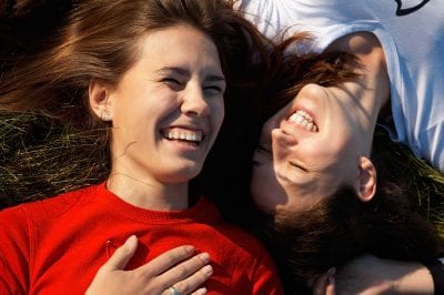 С какими подругами лучше прекратить общение, рассказали психологи