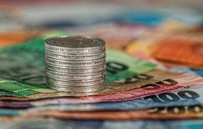 16 лет зарплаты без работы — как учительница обманула систему