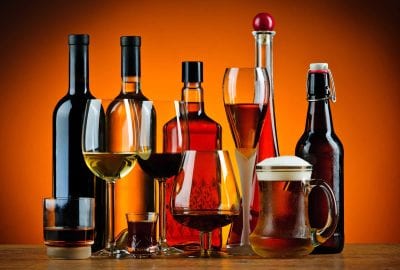 Какие продукты строго запрещено сочетать с алкоголем
