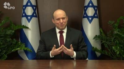 Беннет заявил: «Я ни в какой форме не сяду с ним»