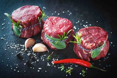Что изменится, если полностью отказаться от мяса, рассказали врачи
