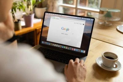 Жуткие и удивительные находки в личных архивах Google: истории из сети