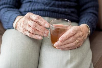 Максимальный возраст, до которого может дожить человек, назвали ученые