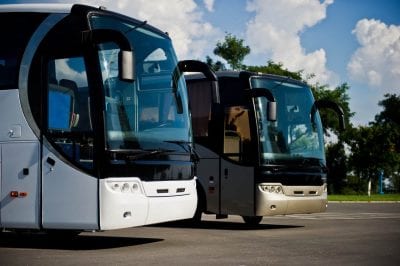 Автобус с детьми сорвался в 30-метровый обрыв: детали трагедии (ВИДЕО)