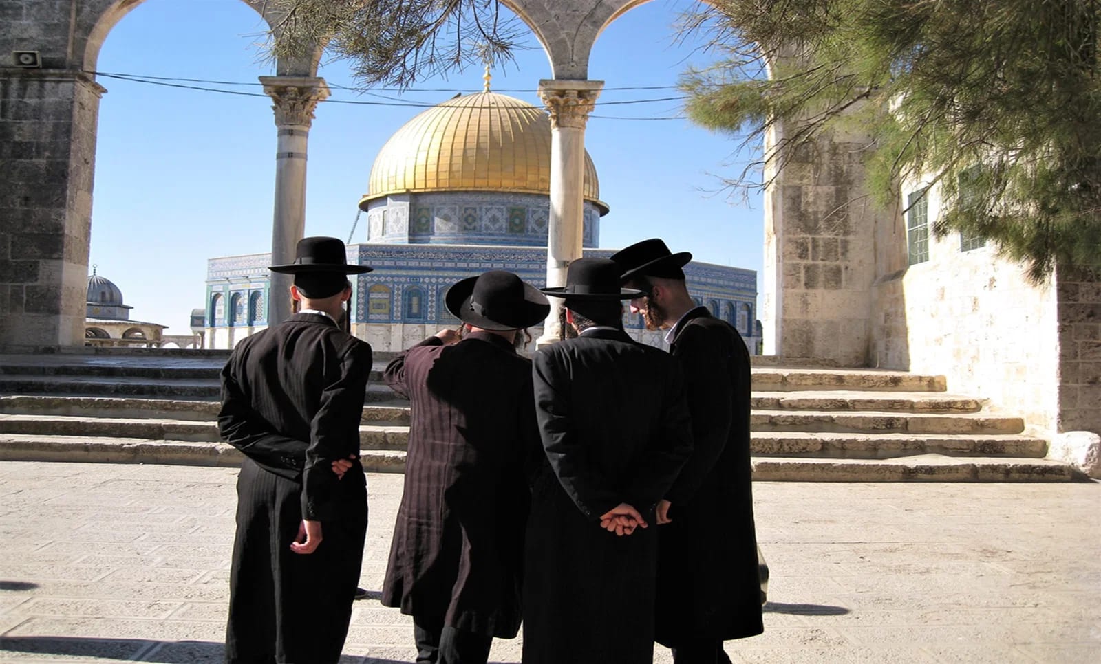 סערה בשכונת 'מנחת יצחק'; כנס הילדים שהפך להטפה לעלייה להר הבית באמתלא של 'ניסוך המים'