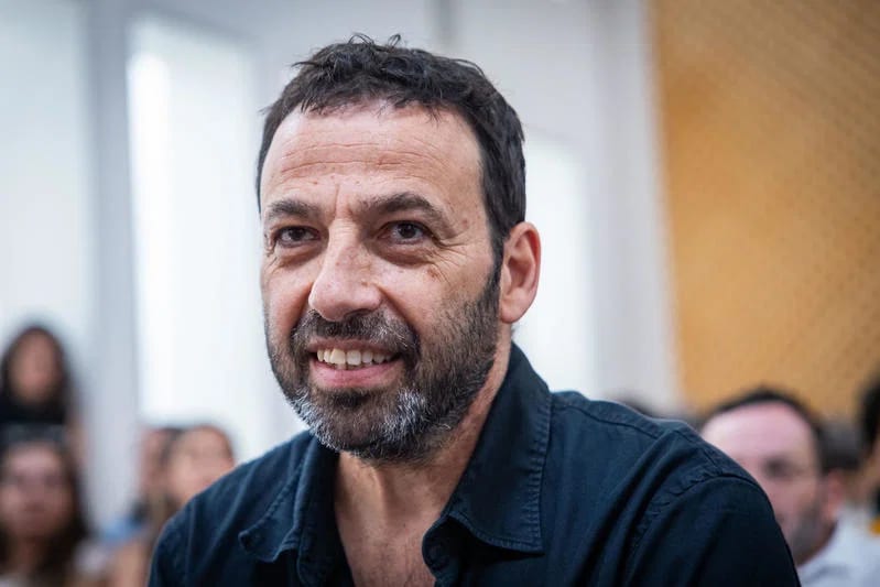 בעקבות תחקיר ב״המקור״: העיתונאי רביב דרוקר נחקר במשטרה