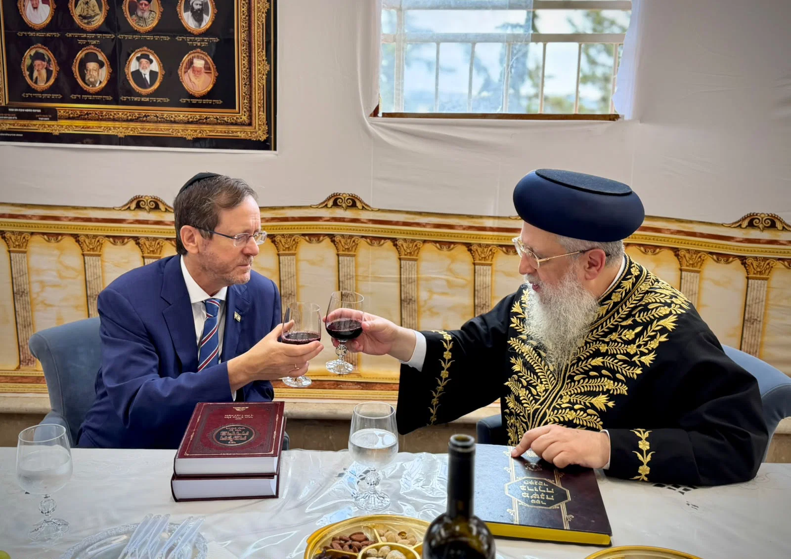"אבא אוהב לראות את הילדים חיים בשלום": הראשון לציון הגר"ד יוסף נועד עם נשיא המדינה