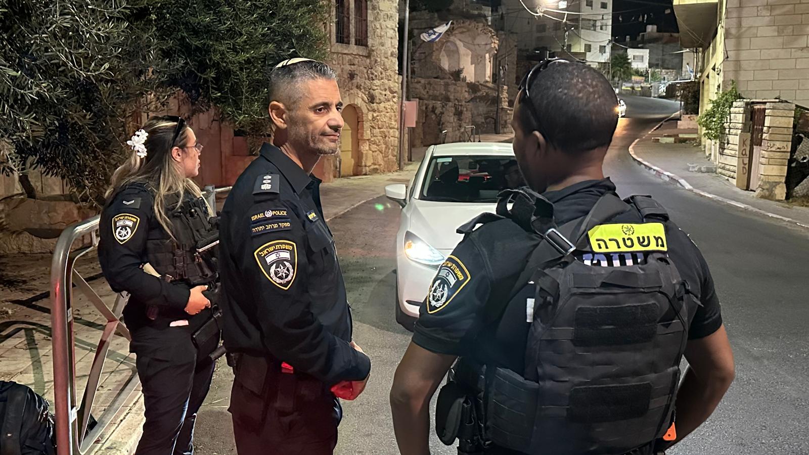 מהומה אלימה בביתר עילית: עשרות תקפו שוטרים בישיבת מן ההר