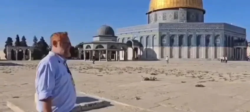 בגלל 'מי שברך': חכ"ל התפלל לרפואת בן השגריר - וקיבל הרחקה בגלל "מסוכנות" | צפו