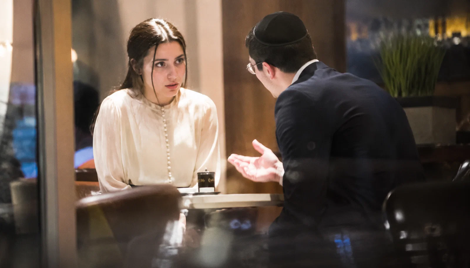 "כמה את מרוויחה?" | השאלה שגרמה לה לשבור את הכלים באמצע הפגישה