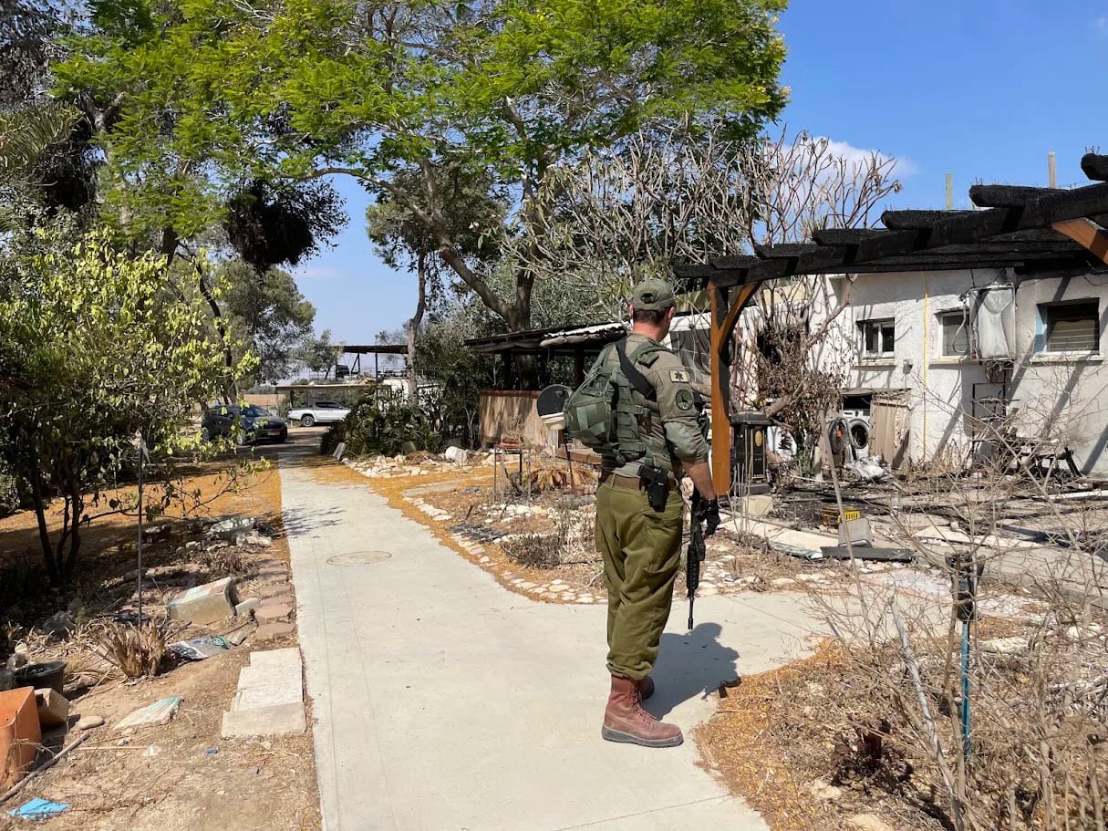 המילואימניק מניר עוז שהתעקש לדבר רק על הטווסים והאם מפלגת המחאה החרדית תכנס לכנסת?