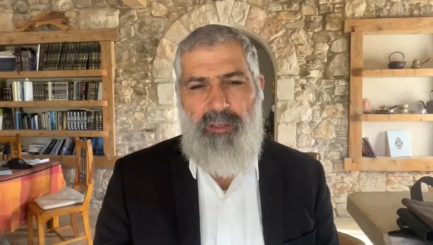 צבי יחזקאלי בפינה מיוחדת לפרשת בראשית • צפו