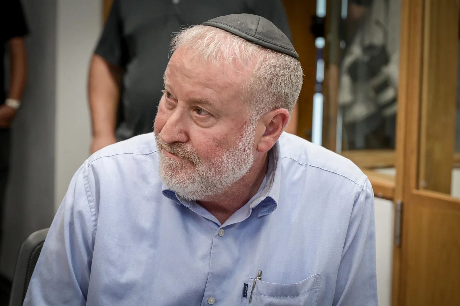 ממאשים לנאשם? בליכוד שוקלים להגיש תלונה נגד מנדלבליט בעקבות עדותו