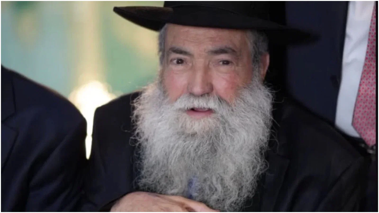 ממקימי עולם התורה והחסד בעכו: הרה"צ רבי עמרם אזרזר זצ"ל הלך לעולמו