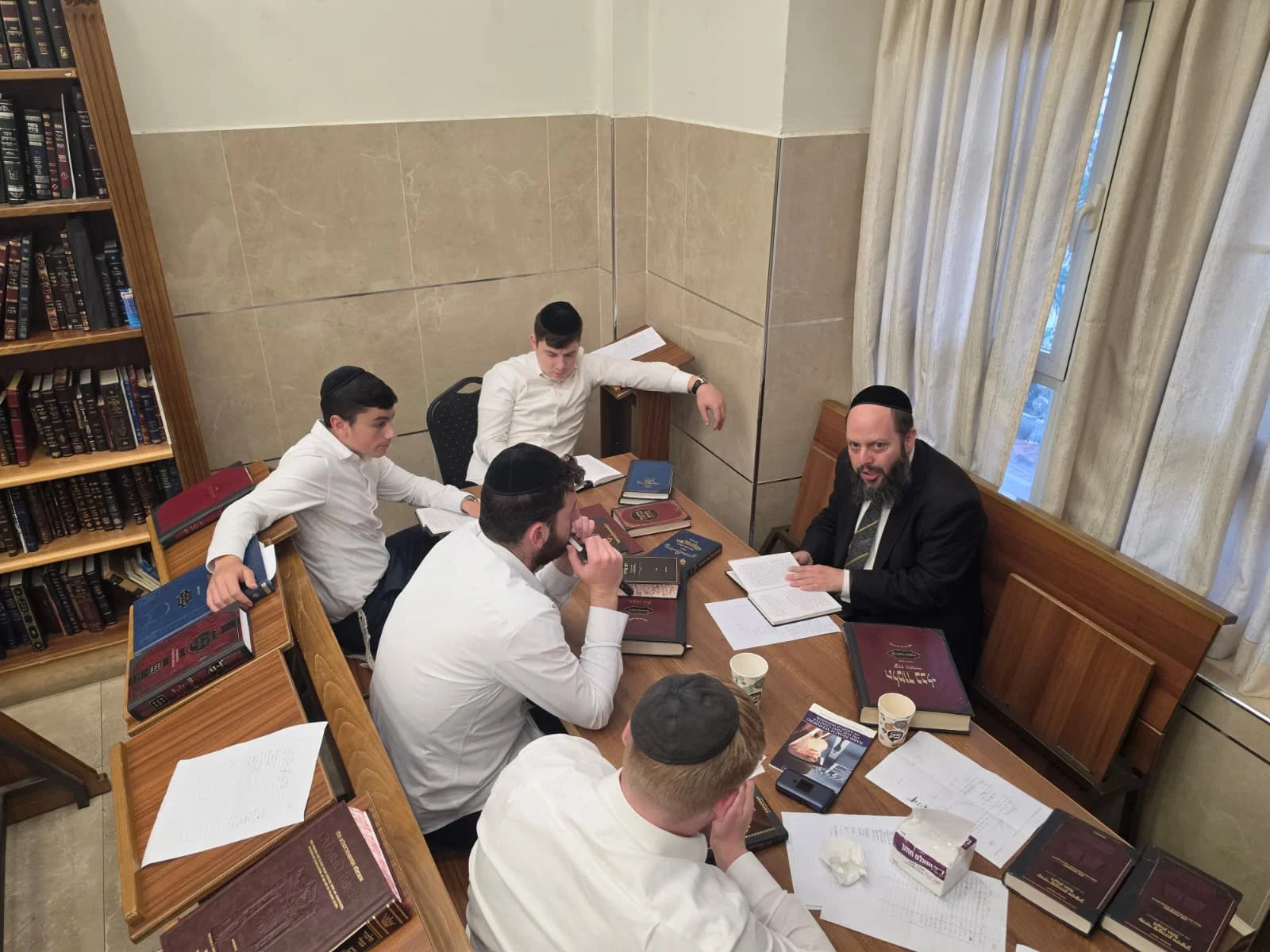 עשרות יורשים, בעלות מהעות'מאנים וחורבה: כך נרכשה חצר שטרויס