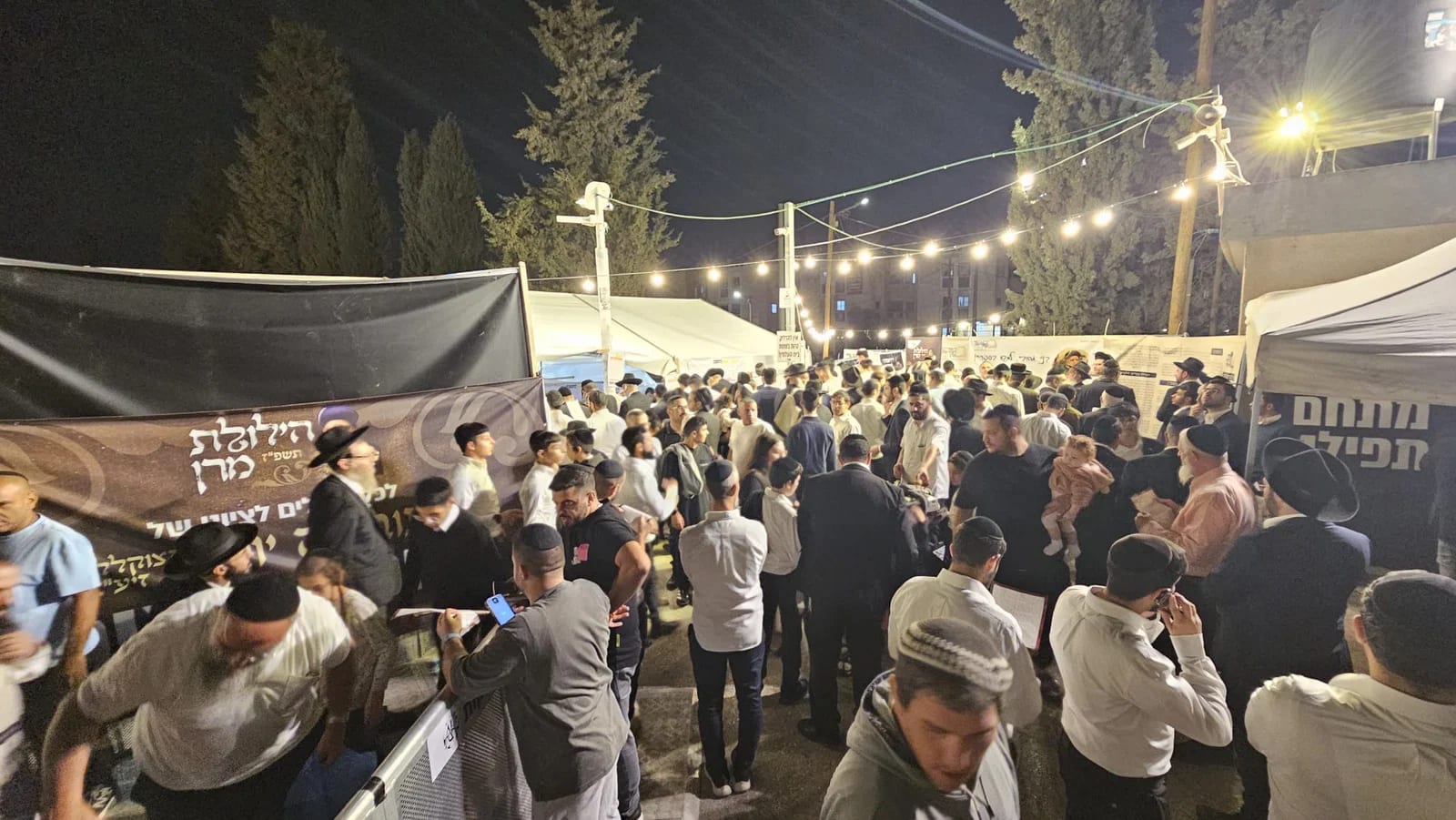 אלפים נוהרים לציון מרן זצ"ל: "כמו הילולת הבבא סאלי"