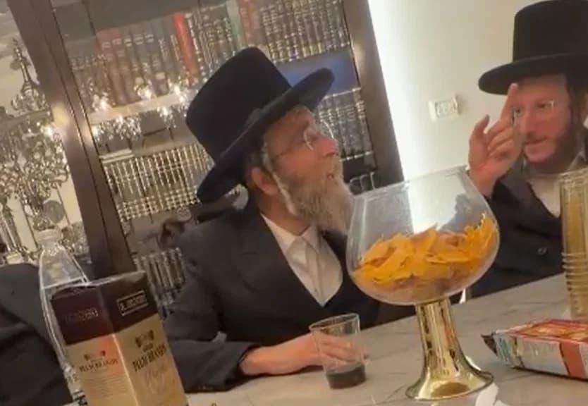 “אם הימין יכול להקים ממשלה בלעדינו – הוא יקים בלעדינו”: האמירות של טסלר בחוג הבית באלעד
