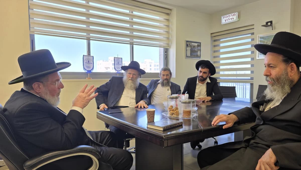 הרב הראשי לישראל לרבני 'משמרת השבת': "הציגו פתרונות גם בתחום הכשרות"