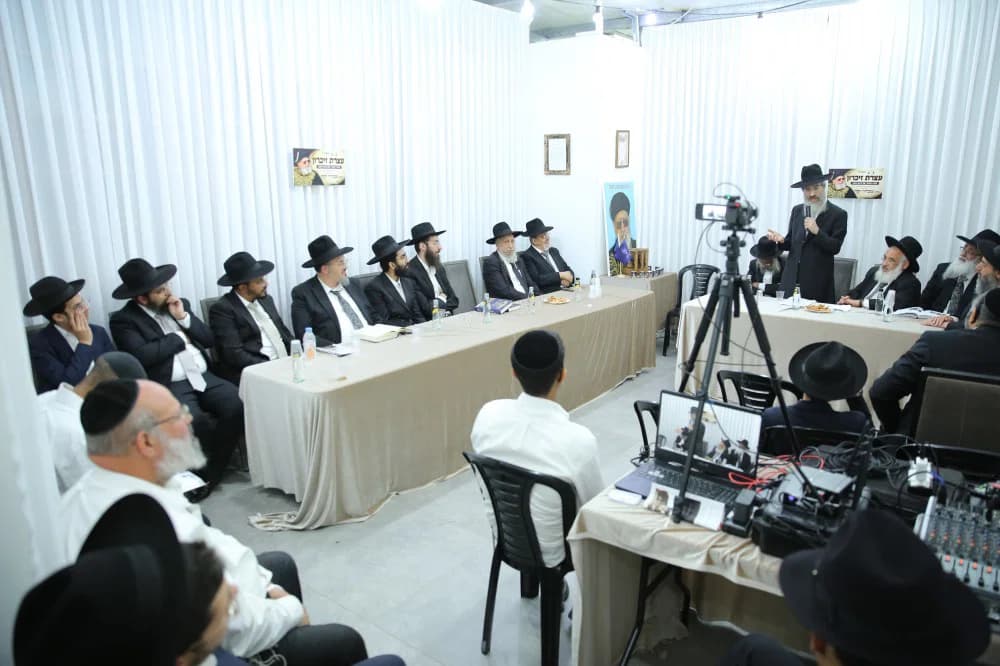 האהבה העצומה לעדת תימן; בני הקהילה התימנית התכנסו ביום הילולת מרן