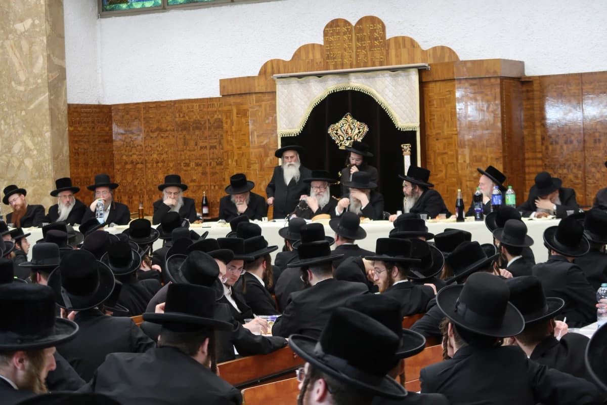 "המנהיג הגדול"; כך ציינו בטשעבין 61 שנים להסתלקותו של מייסד הישיבה