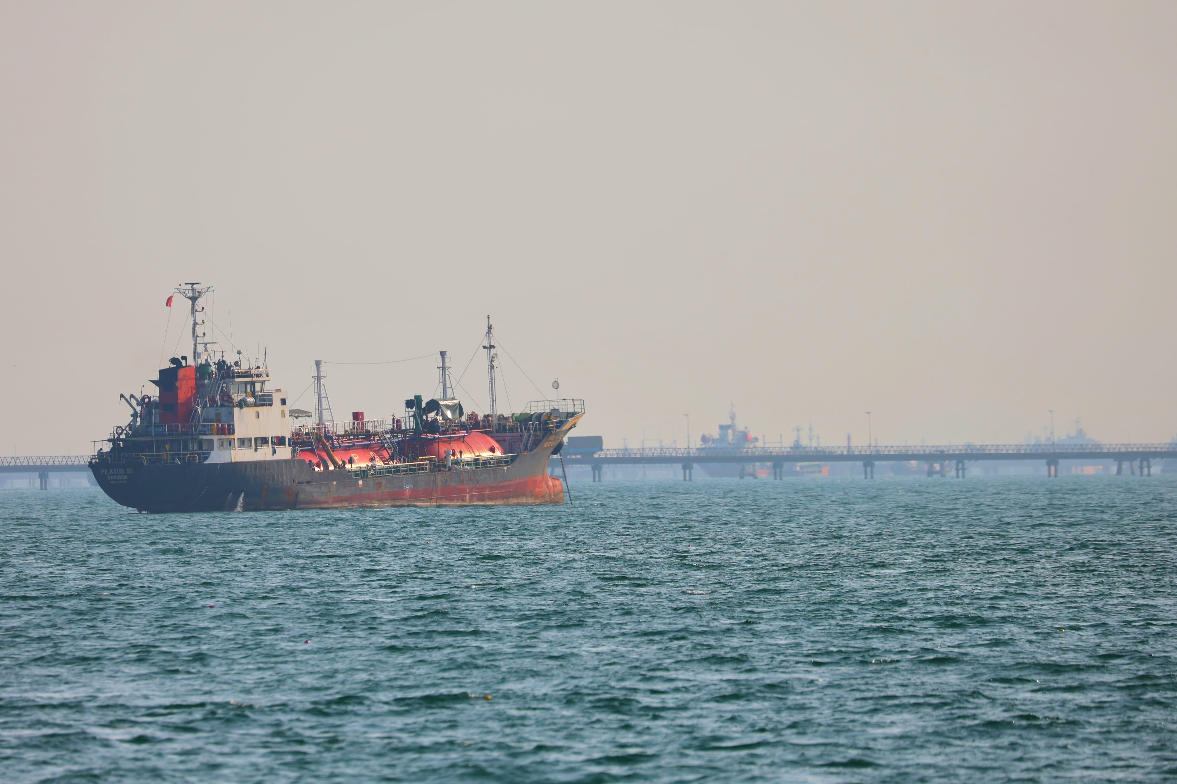 Maritime Concessions Reported: US Allegedly Yields Southern Transit Route In Strait Of Hormuz To Secure Negotiations